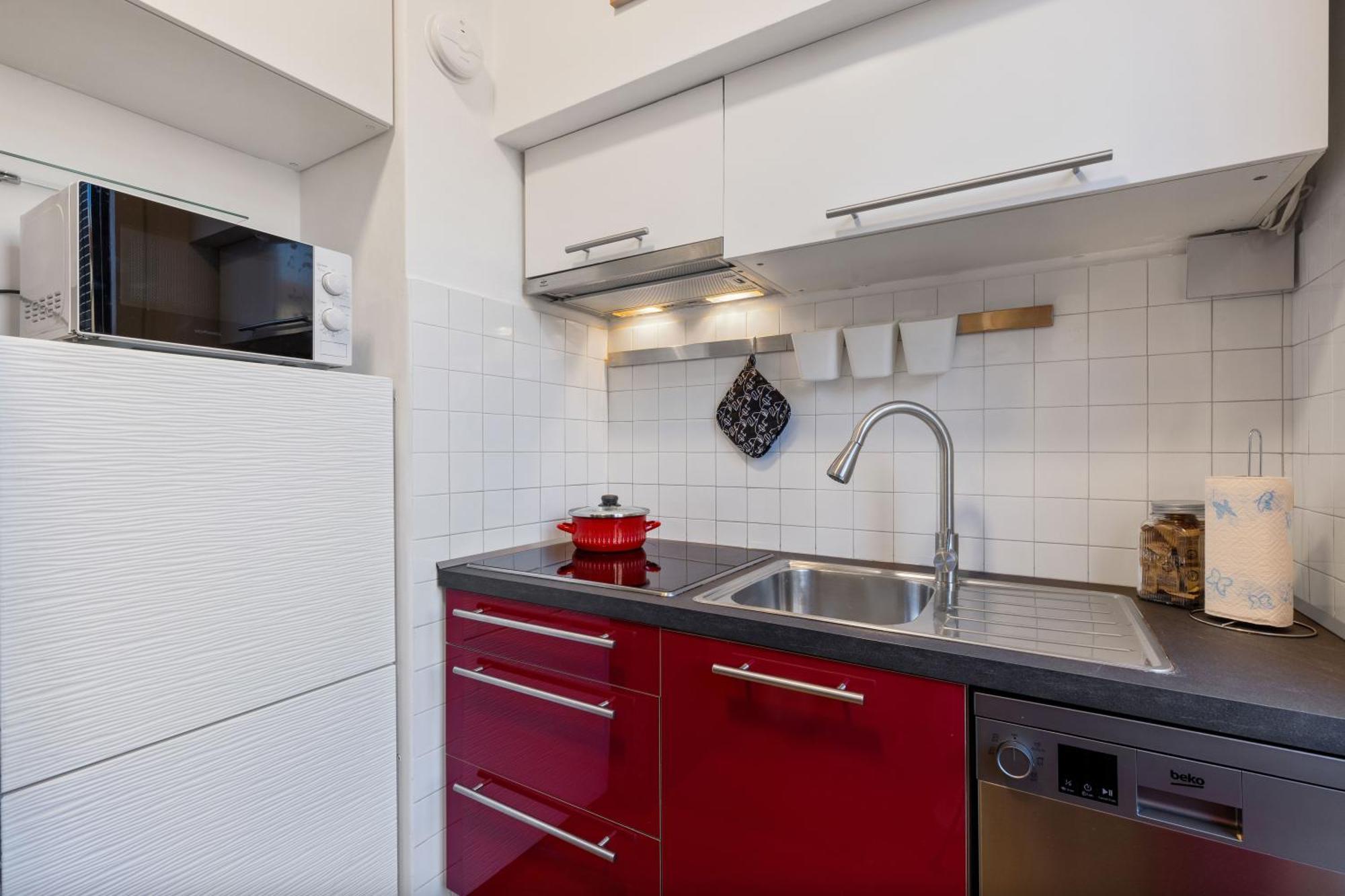 Life Elegant Penthouse With Terrace, Wi-fi Netflix, Subway Apartment Milan